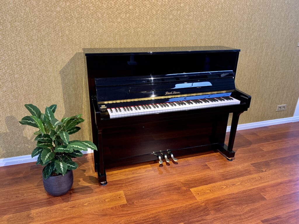Tweedehands akoestische piano te huur - akoestische piano tweedehands huren