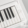 Yamaha Arius YDP S55 WH - compacte witte digitale piano Yamaha bedieningsknoppen
